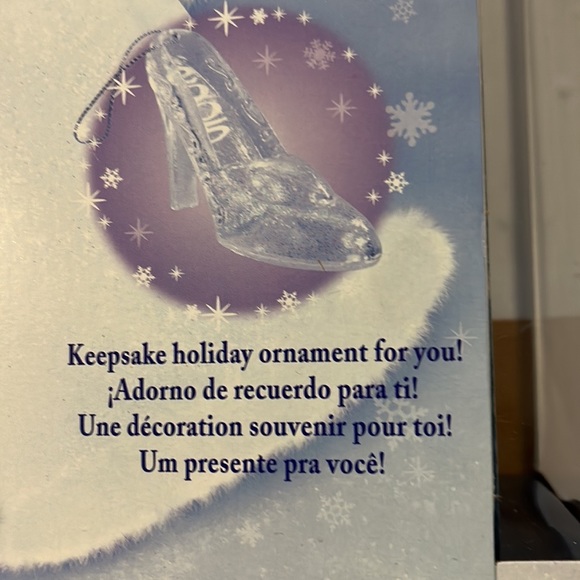 HOLIDAY CONDERELLA PRINCESS - Picture 5 of 7